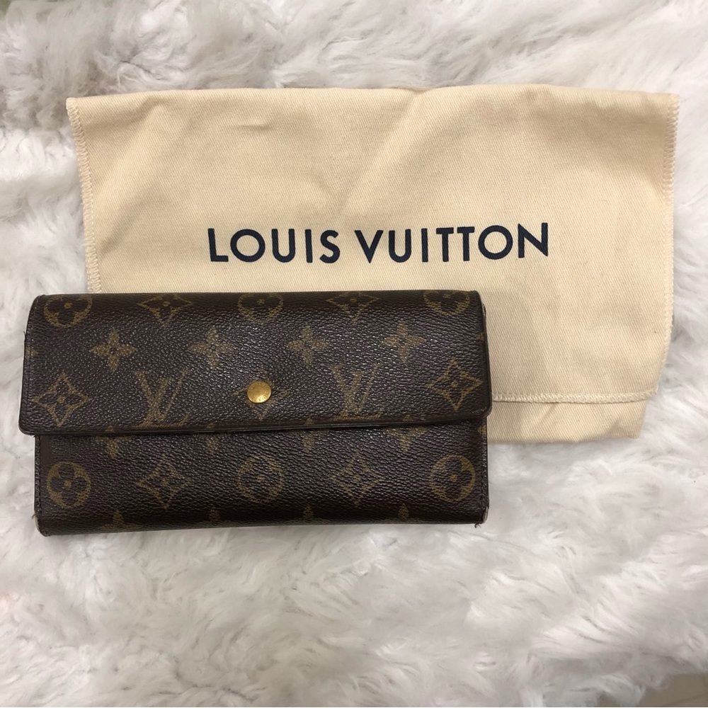 AUTHENTIC SOLD OUT Louis Vuitton Trifold Porte Trésor International Wallet